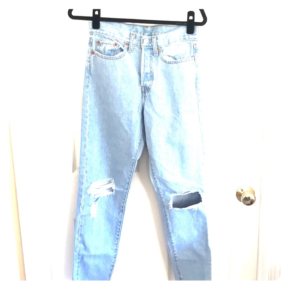 Levi’s High-Waisted Boyfriend Jeans - Light Wash